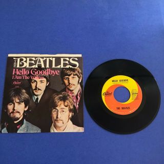 The Beatles: I Am The Walrus / Hello Goodbye Us Capitol 2056 45 W/ Ps
