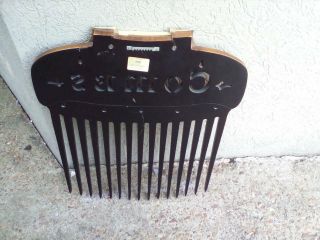 Vintage TELL City Chair Co Wall decor combs SALON BEAUTICIAN BARBER 22 