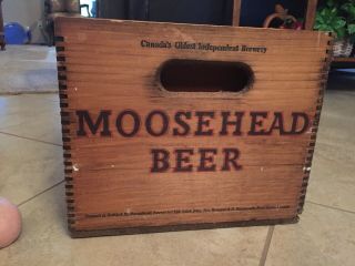 RARE Vintage Moosehead Canadian Lager Beer Wood Crate Checkerboard Lid,  Liner 3