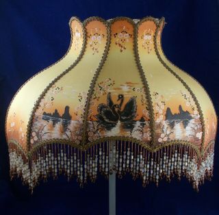 1940S / 1950S VINTAGE HAND PAINTED VELLUM BOUDOIR LAMP SHADE IMMACULATE 2