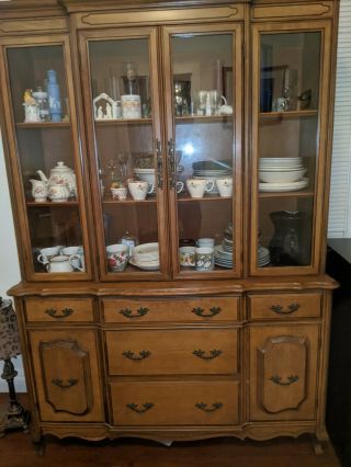 Ethan Allen Vintage China Cabinet And Hutch 2