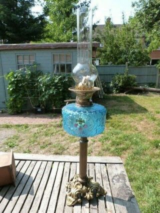 STUNNING ANTIQUE HAND PAINTED BLUE GLASS ORNATE CAST BRASS OIL LAMP 2