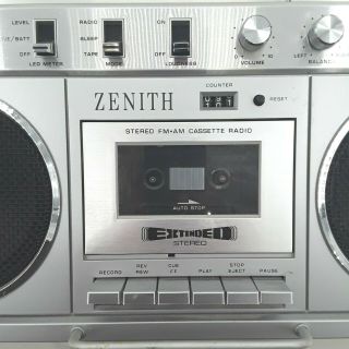 Vintage Zenith AM FM Stereo Cassette Recorder Boombox R98 2