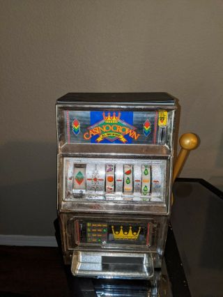 Vintage Waco Casino Crown Slot Machine 25 Cent Coin.  Fully
