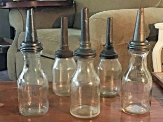 5 Early Vintage 1920’s One Quart Glass Oil Bottles With “the Master” Tin Spouts