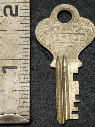Antique Steamer Trunk Key Eagle Lock Co.  Cut 022u22