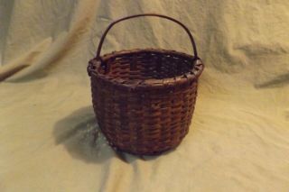 Antique 5.  5x7.  5 " Hand Woven Split Oak Slat Basket Gathering Egg Berry Well Made