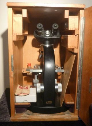 Vintage E.  Leitz Wetzlar German Binocular Stereo Microscope Great Wooden Cabinet