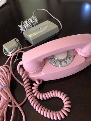 Vintage Western Electric Pink Princess Rotary Phone.
