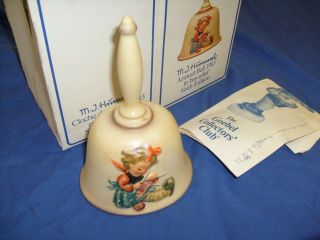 Vintage 1983 M J Hummel Goebel Annual Bell In Bas - Relief Sixth Edition / S1