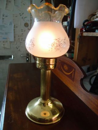 VINTAGE BRASS CANDLE LANTERN TABLE LAMP WITH GLASS SHADE 2