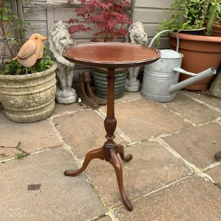 Vintage Round Pedestal Tripod Mahogany Side Wine Table Lamp Stand