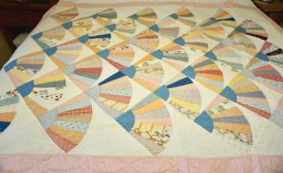 Vintage Hand Sewn Fan Quilt Feed Sacks Fabrics C.  1930 - 40 