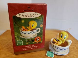 Hallmark Keepsake Ornaments Tweety Holiday Spa Looney Tunes 2001 Porcelain
