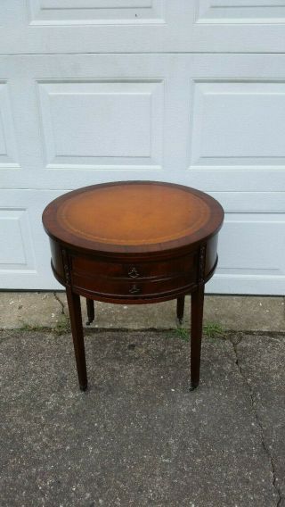 Vintage Rolling End Table With 1 Drawers And Leather Top