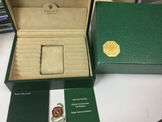 Rolex Day - Date Ref.  18238 Vintage 70.  00.  02 Watch Box Set