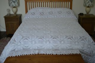 Vintage French Bed Cover,  Large Hand Made Crocheted White Cotton 200 Cm X 250 Cm