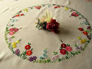 VINTAGE HAND EMBROIDERED TABLECLOTH=EXQUISITE FLOWER CIRCLE & BLOSSOM 2
