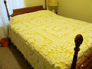 Vintage Yellow White Pom Pom Chenille Bedspread Full Queen Size 88x102