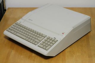 Vintage Apple Iie Platinum Computer A2s2128 And