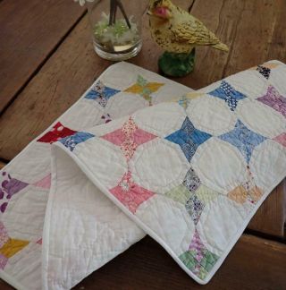 Small Scale Vintage Hummingbird Table Quilt Runner 26x15