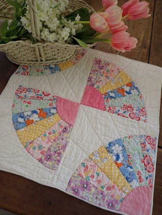 Cottage Home Perfect Vintage Pink Fan Table Doll Quilt 20x20