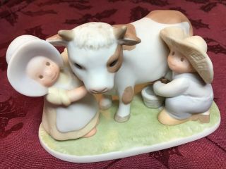 Circle Of Friends By Masterpiece - Milking Time Vintage Retired 1995