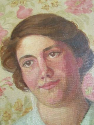 VTG 1930 ' s WPA Oil Painting Portrait of Brunette Woman on Wallpaper 2