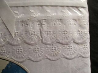 Vintage French New/Old stock Sheet and Pillowcase set Broderie Anglaise Cotton 2