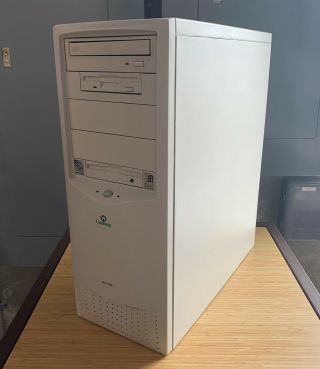Gateway G6 - 400 Vintage Desktop Pc | Intel Pentium Ii 400mhz | 64mb - No Hdd