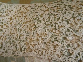 A Stunning Long Length Of Antique Victorian Brussels Bruge Lace C.  1880