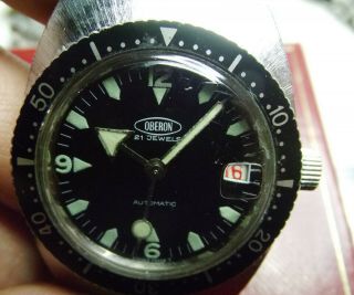 OBERON AUTOMATIC DATE SUB - VINTAGE DIVER STYLE - SWISS MADE 2