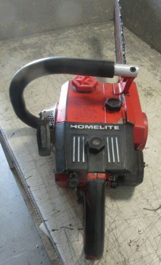 VINTAGE HOMELITE E - Z AUTOMATIC CHAINSAW WITH 16 