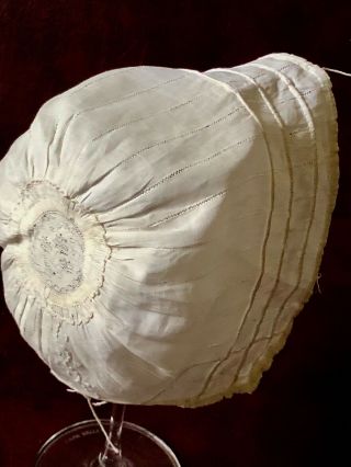 Vintage Bonnet W Small English Hollie Point Lace Round Insert Flower Pot Design
