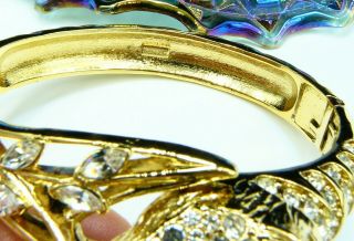Vintage Trifari Bracelet Tiger Clamper Hinged Bangle Gold Tone Pave Rhinestones 2