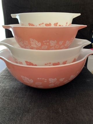 Set Of 4 Vintage Pyrex Pink Gooseberry Cinderella Mixing Nesting Bowls