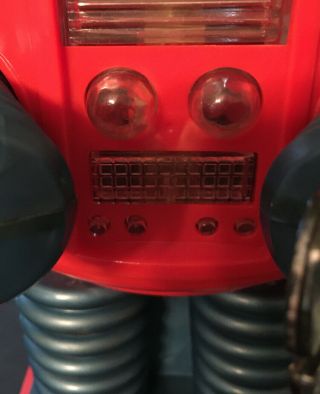 VINTAGE 1966 LOST IN SPACE TOY ROBOT BY REMCO FOR RESTORATION,  DISPLAY 3