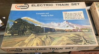 Lionel Electric Train Set No.  11500 Metal Engine Postwar Vintage