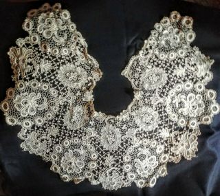 Very Large & Intricate Lace 19th C.  Victorian Collar