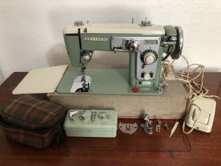 Brother Sewing Machine Vintage Bz 537639 With Hard Case For Repair Or Parts