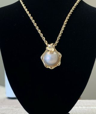 Vintage 14k Yellow Gold,  Mabe Pearl,  Diamond Accent Pendant With Chain Clasp