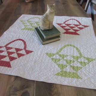Early Antique Red & Green Basket Table Or Crib Quilt Civil War Era 26x26