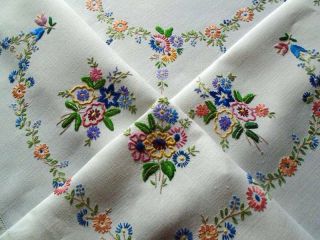 Spectacular Vintage Hand Embroidered Linen Tablecloth Gorgeous Floral Garlands