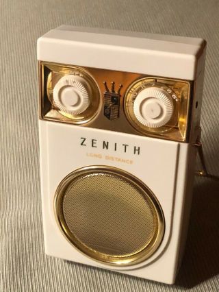 Classic Vintage Radio 1956 White Zenith Royal 500