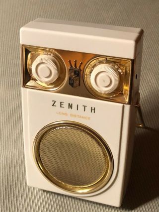 Classic Vintage Radio 1956 White Zenith Royal 500 2