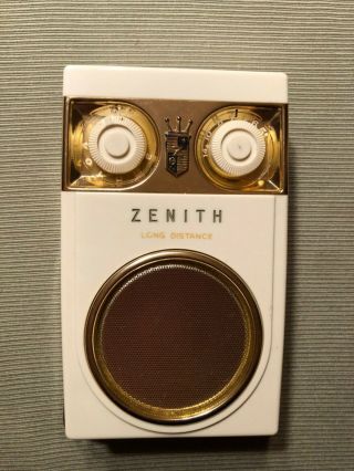 Classic Vintage Radio 1956 White Zenith Royal 500 3