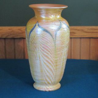 Vintage Durand Pulled Feather Threaded Glass 9 3/4 " Vase