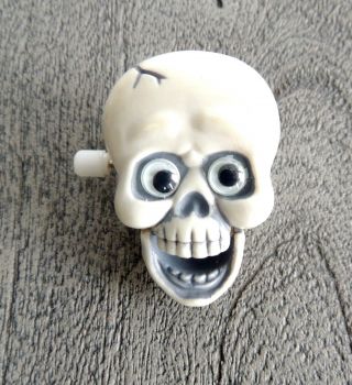 Vintage Hallmark Halloween Wind Up Skull Lapel Pin With Moving Jaw