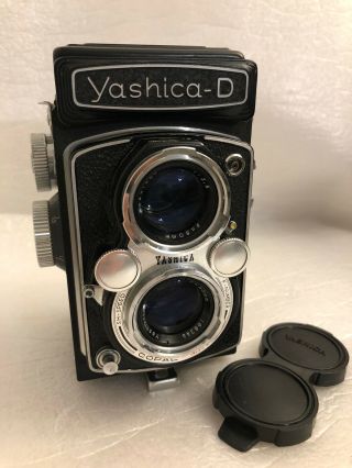 Yashica - D Vintage Camera W/copal - Mxv 1:3.  5 80 Mm Lens W/ Lens Cap