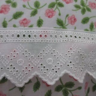 A Vintage COTTAGE Tied Pillow Shams Pink Roses & Gingham 3
